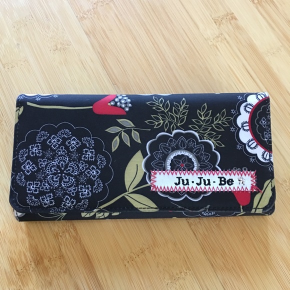 Ju Ju Be Handbags - ⭐️Ju Ju Be Trifold Clutch Wallet